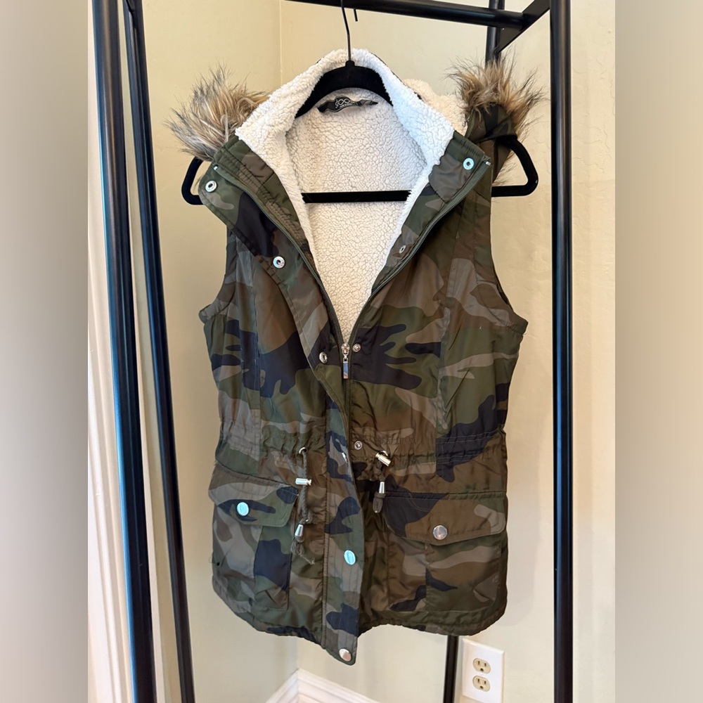 Sherpa Lined Camo Vest with Fur Hood